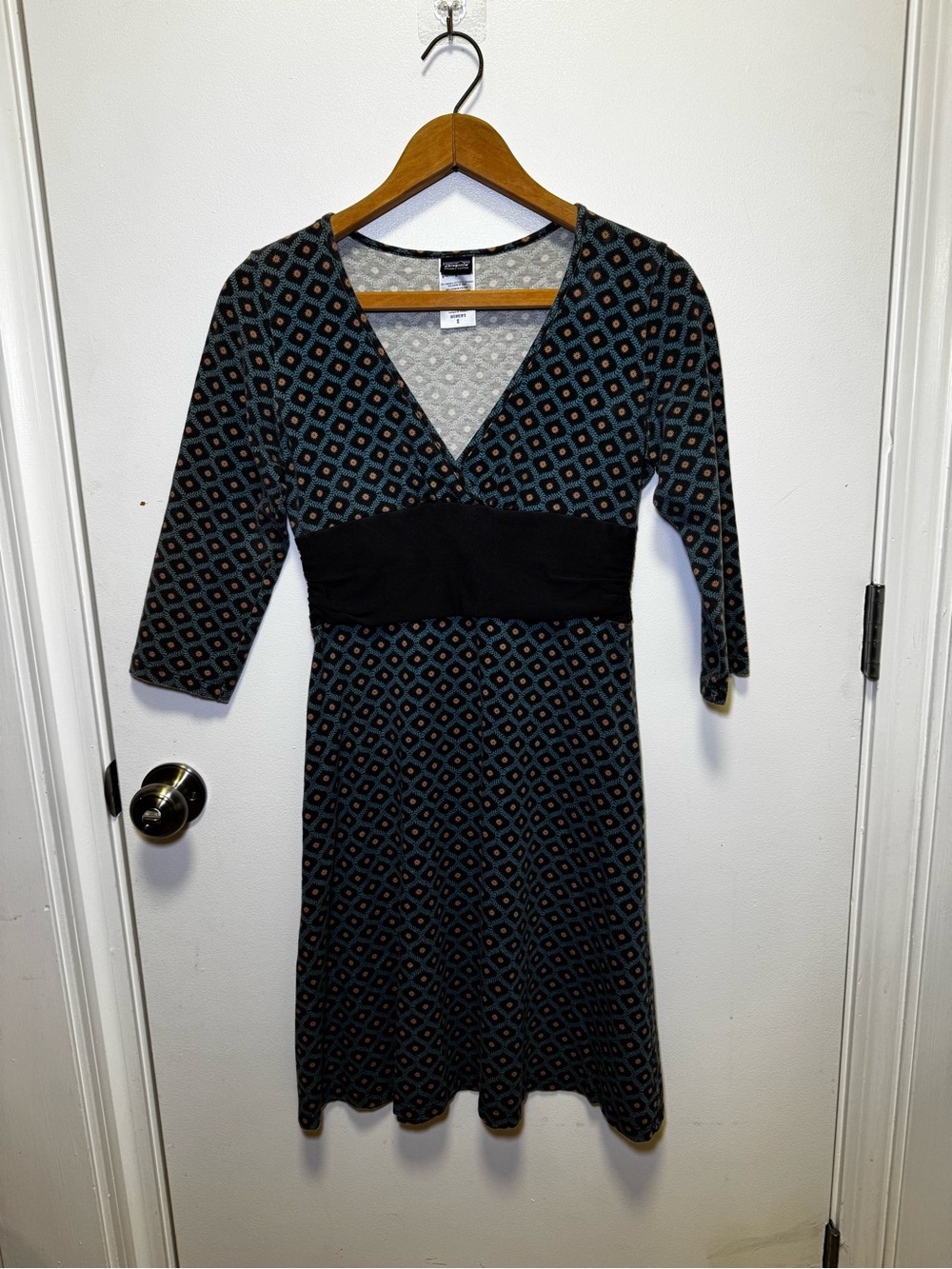 Patagonia 100% Organic Cotton Teal and Black Geometric V‑Neck Dress Size Small